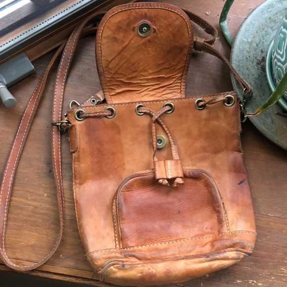 Vintage Paraguay Genuine Hand Made Leather Satchel - Picture 3 of 15